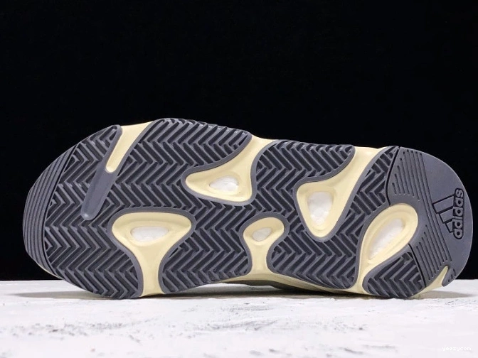 EG7596 Yeezy Adidas 700 Analog Boost 0823